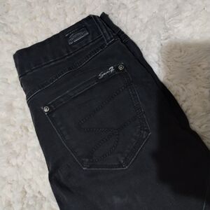 Seven7 Tummyless Skinny Jeans in black